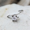 Piercing anneau strass carré (nez / cartilage)
