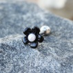Piercing cartilage fleur fantaisie perl�e