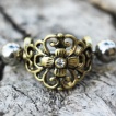 Piercing h�lix � bouclier floral style antique