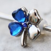 Piercing industriel tr�fle � 4 feuilles � zirconiums bleus