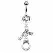 Piercing nombril avec pistolet et menotte � strass