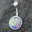 Piercing nombril � embout rond avec opale synth�tique