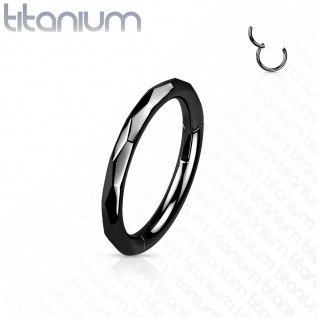 Anneau segment facett� en Titane Noir � charni�re