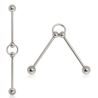 Double piercing industriel � barbell connect�s par un anneau
