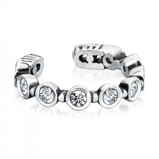 Faux piercing cartilage � 9 strass enchass�s