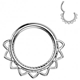 Anneau charni�re � dentelle de coeurs en acier haute pr�cision (oreille, septum...)
