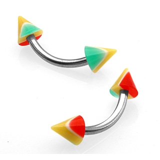 Piercing arcade � pointes rasta