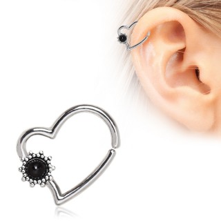 Piercing cartilage anneau coeur � petite fleur noire