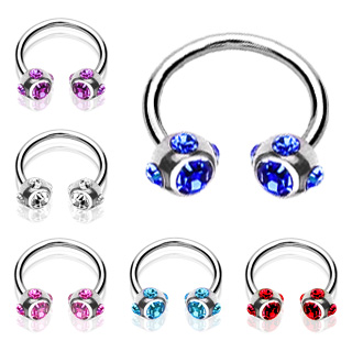 Piercing fer � cheval avec boules serti de 5 pierres