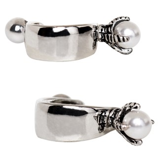 Piercing helix � griffe de dragon serrant une perle