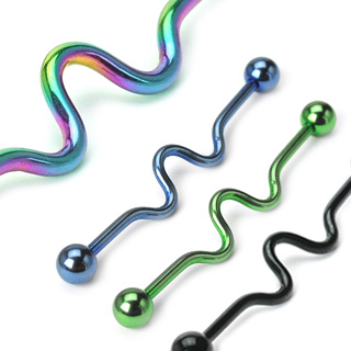 Piercing industriel anodis� titane avec barre � vagues